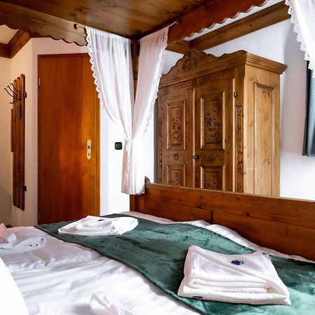 Hotel Zum See, Titisee Екстериор снимка