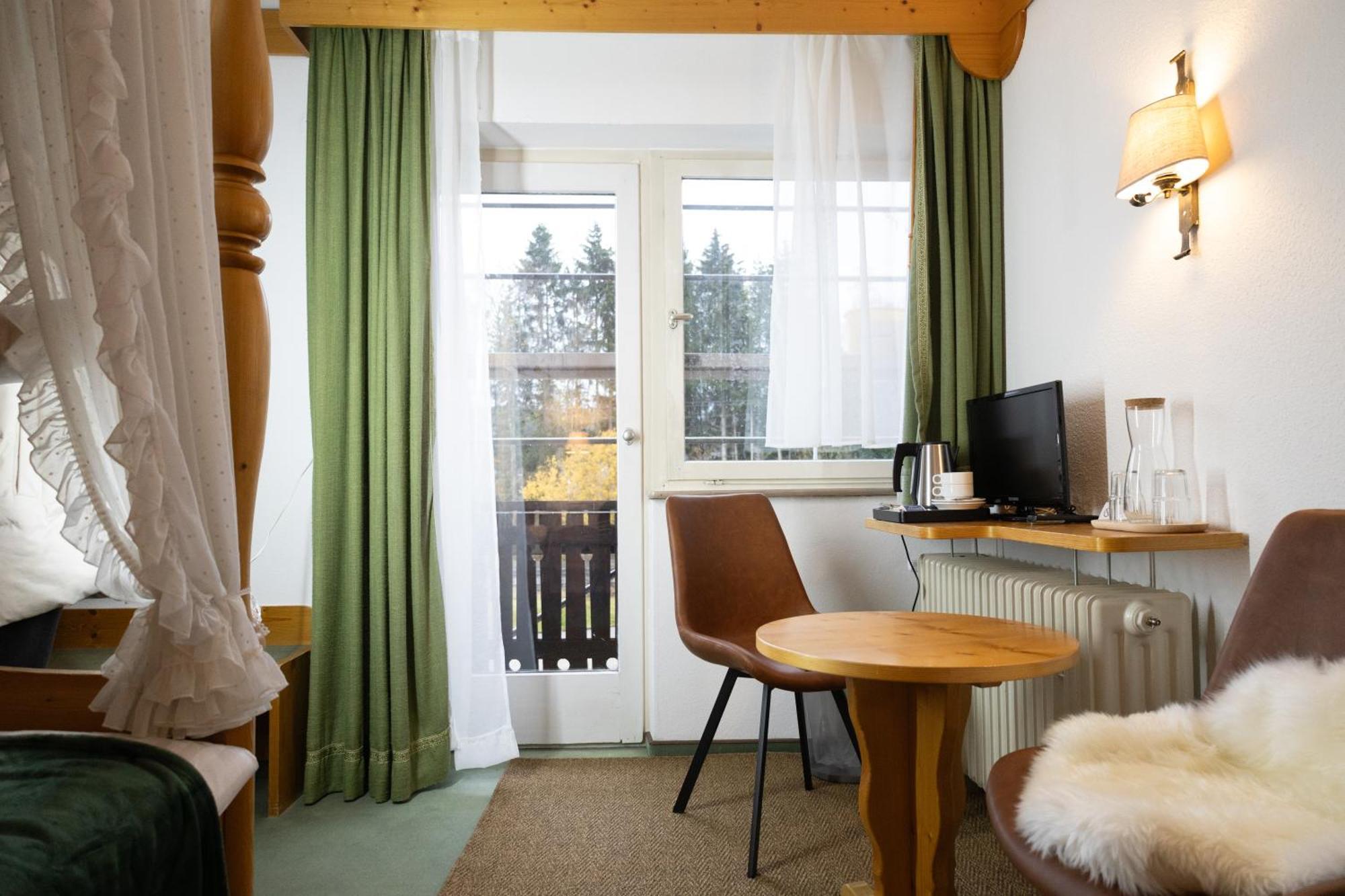 Hotel Zum See, Titisee Екстериор снимка