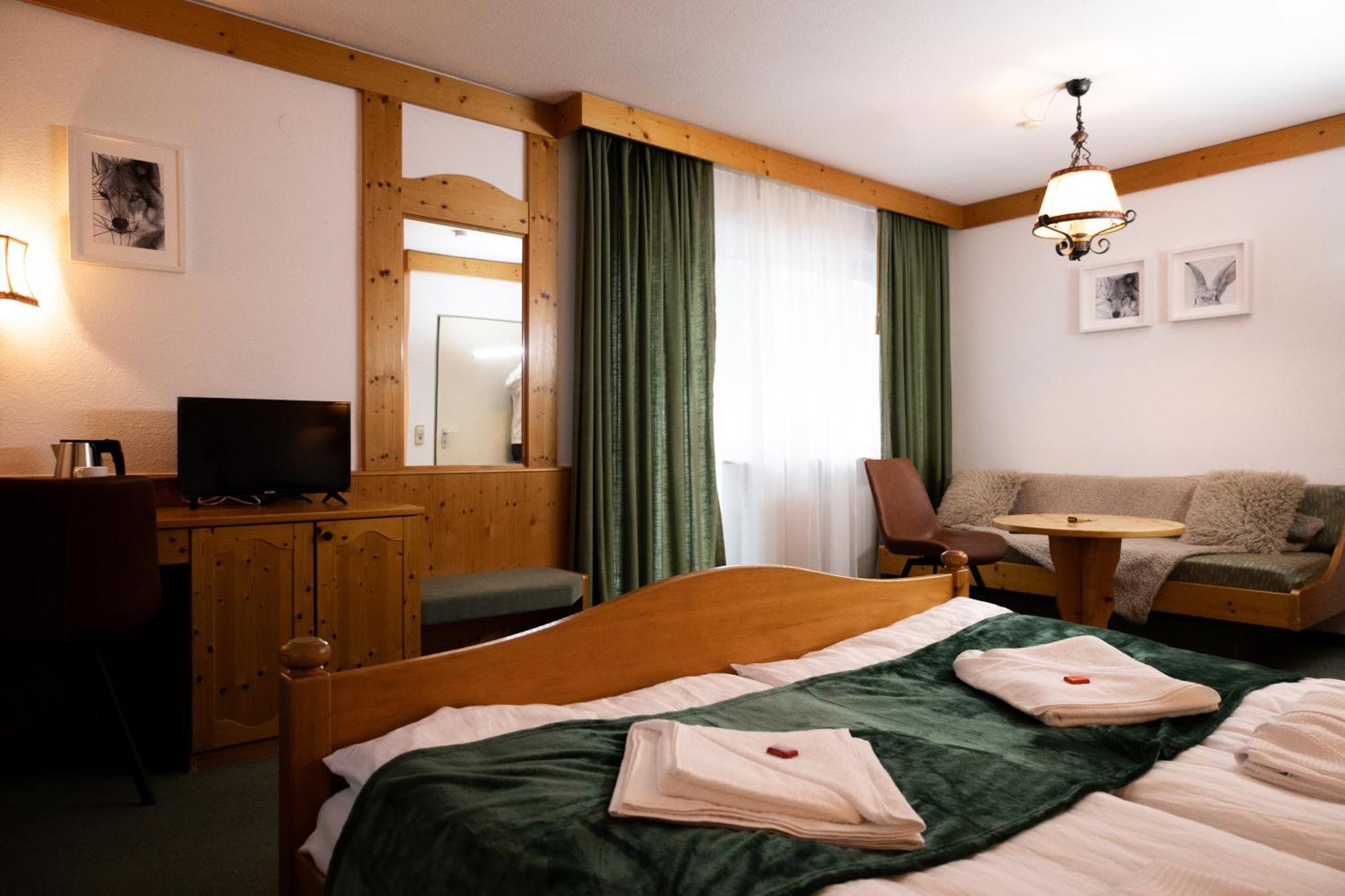Hotel Zum See, Titisee Екстериор снимка