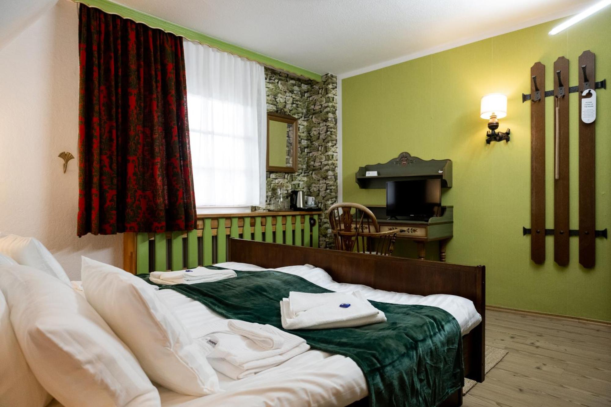 Hotel Zum See, Titisee Екстериор снимка