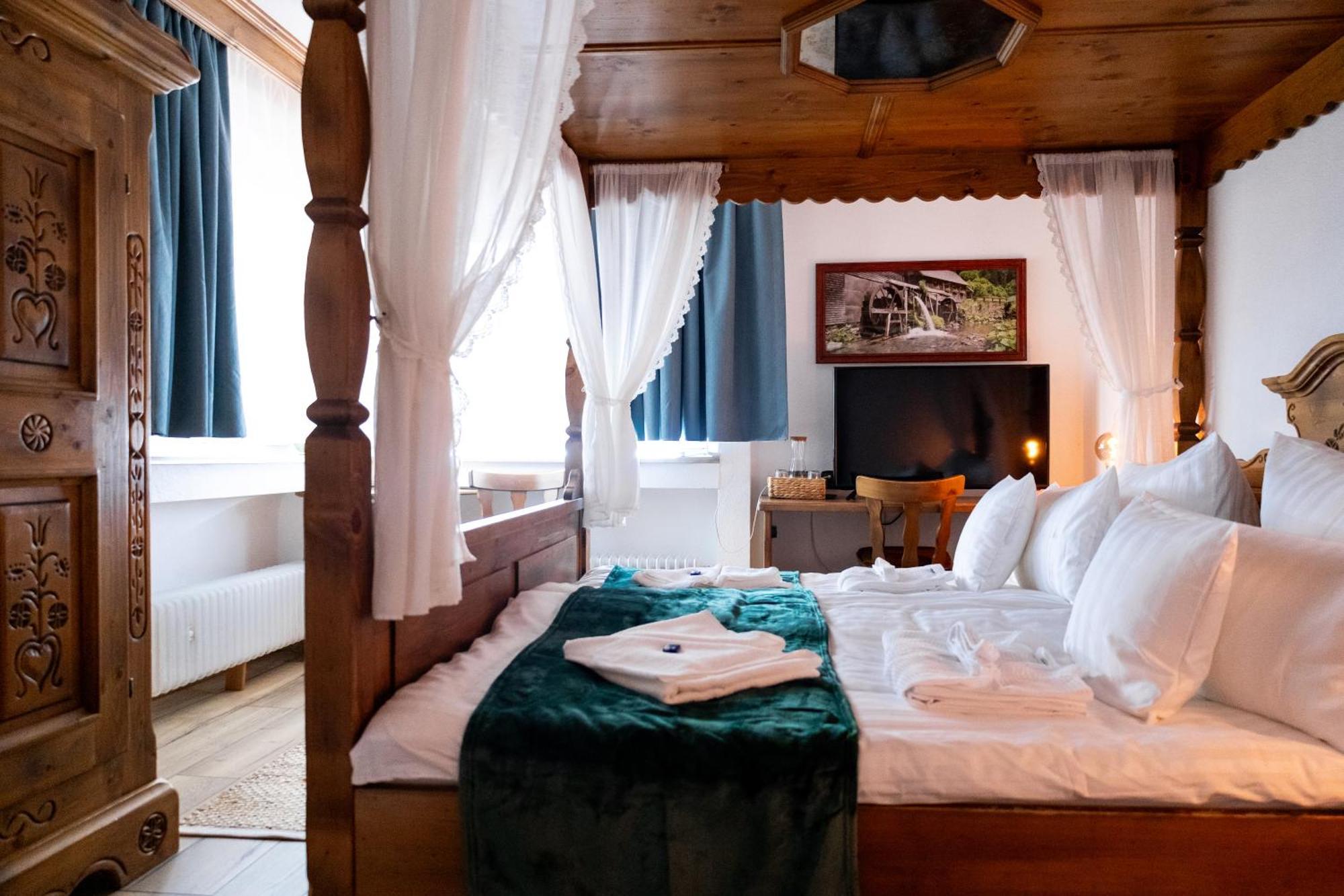 Hotel Zum See, Titisee Екстериор снимка