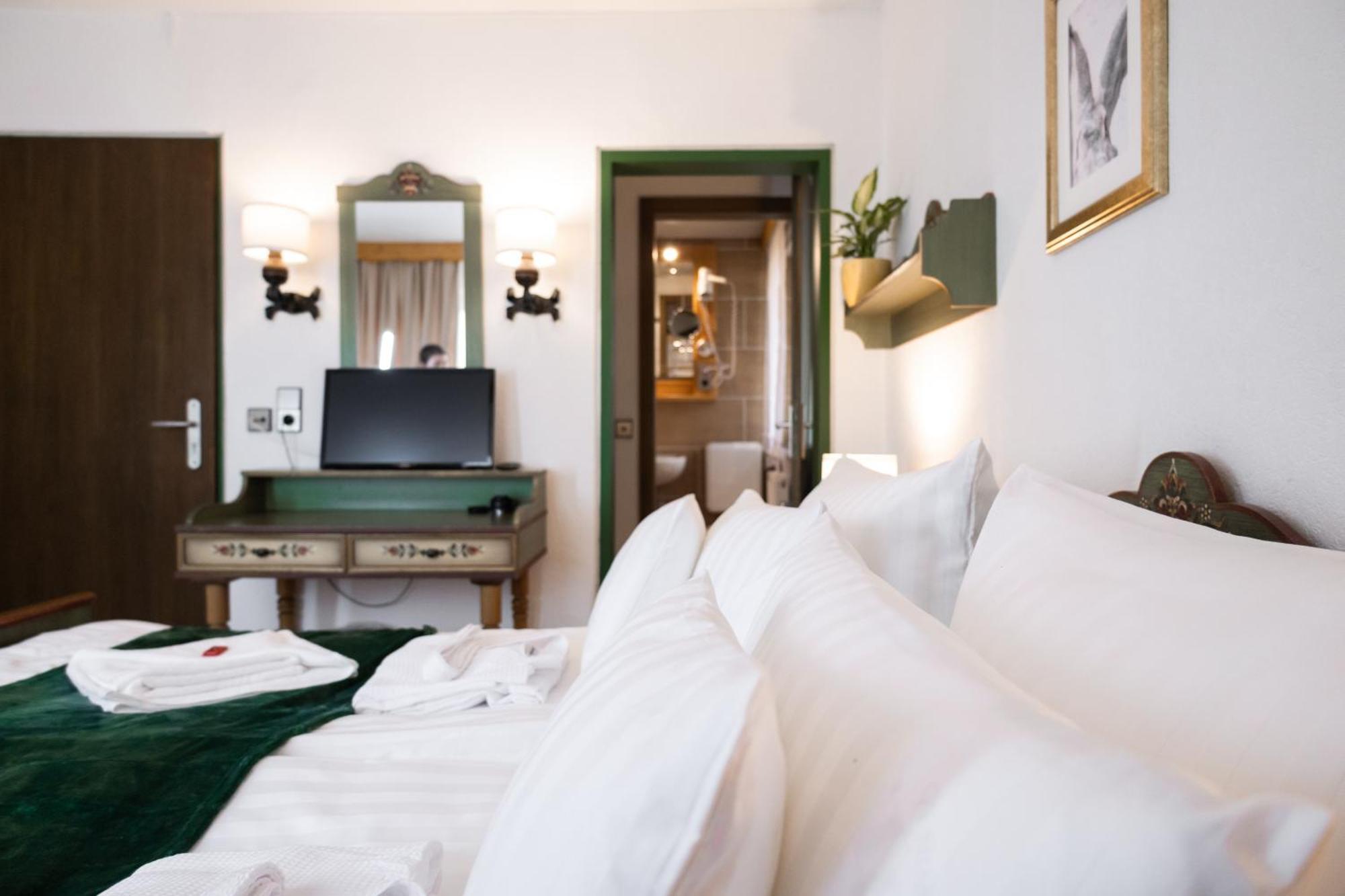 Hotel Zum See, Titisee Екстериор снимка