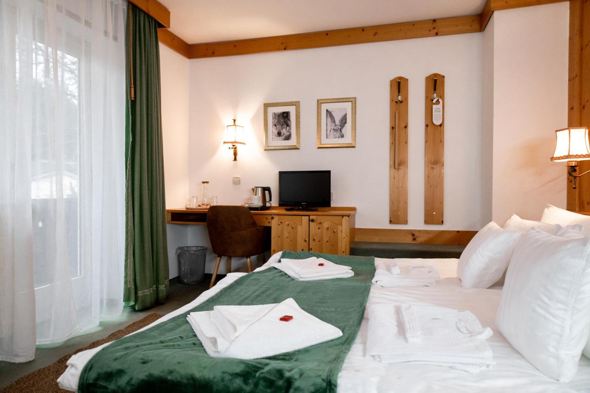 Hotel Zum See, Titisee Екстериор снимка
