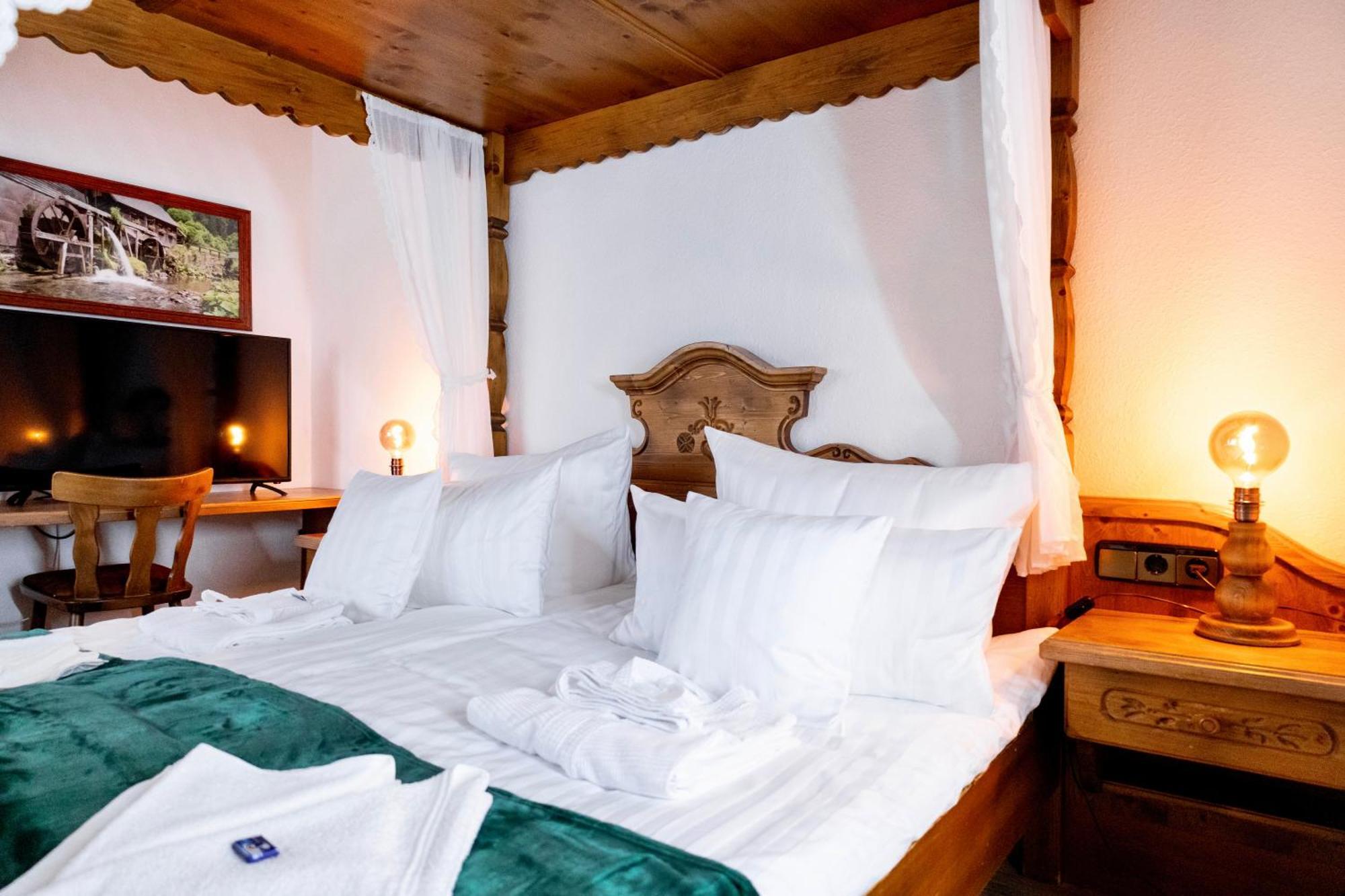 Hotel Zum See, Titisee Екстериор снимка