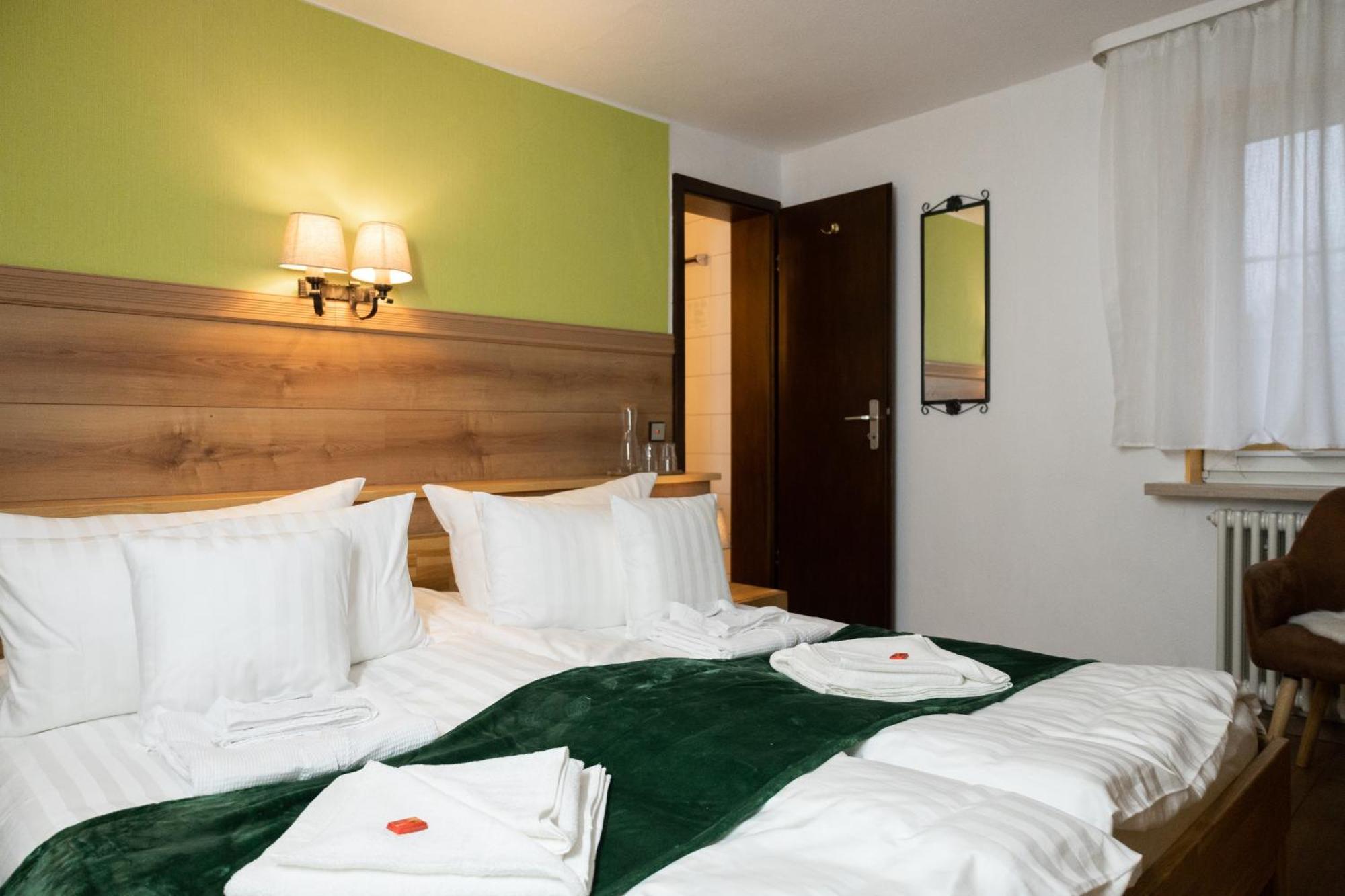 Hotel Zum See, Titisee Екстериор снимка